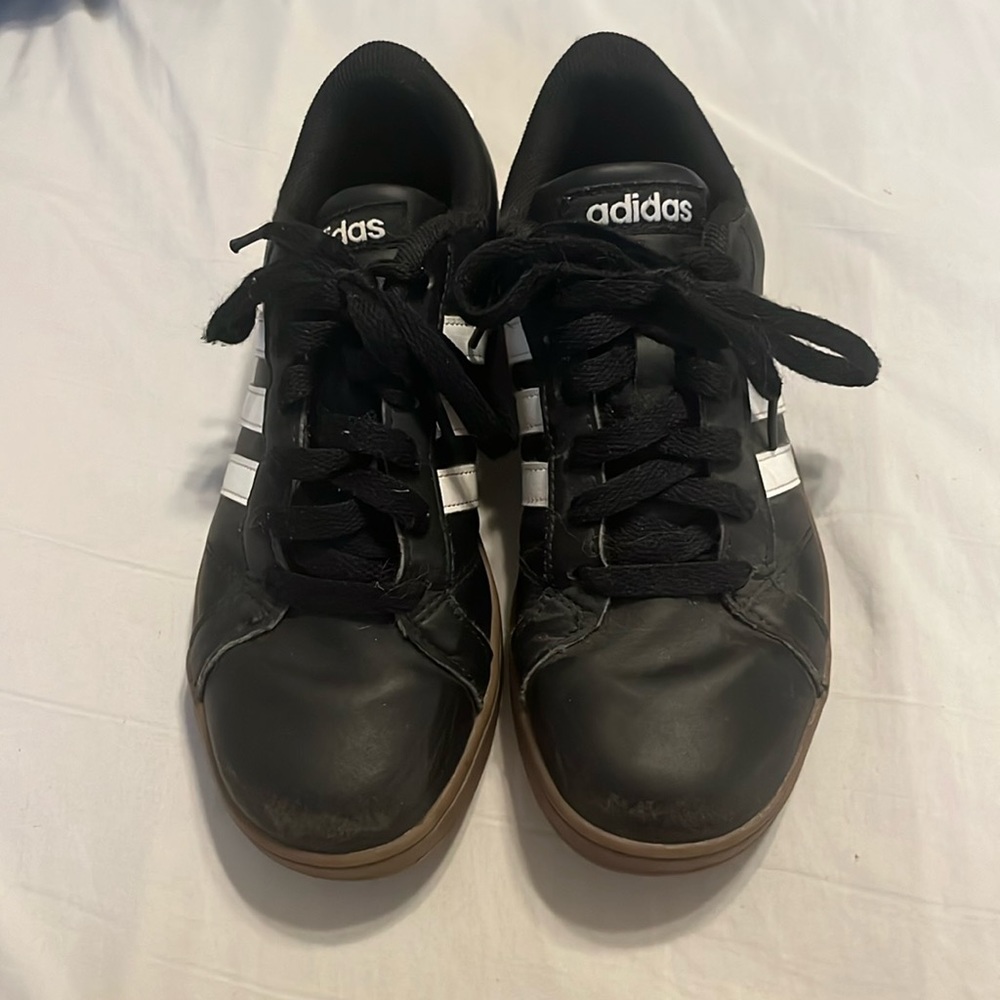 Adidas Baseline K Junior Sneaker, Size 3, Black/White/Gum